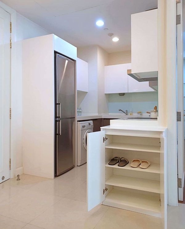 รูปภาพ 2 bed Condo in Q Langsuan Lumphini Sub District C013085