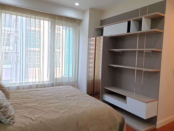 รูปภาพ 2 bed Condo in Q Langsuan Lumphini Sub District C013085