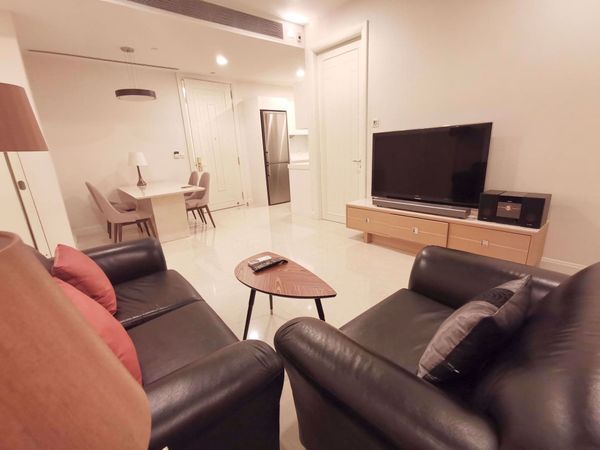 รูปภาพ 2 bed Condo in Q Langsuan Lumphini Sub District C013073