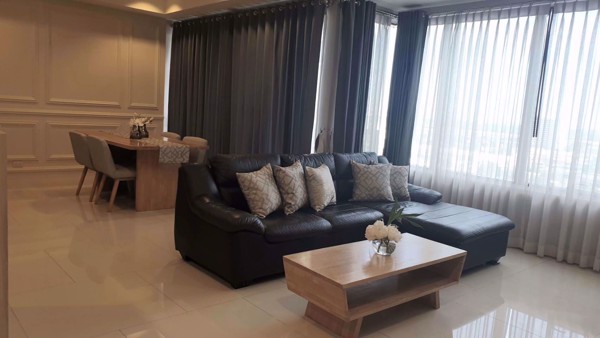 Picture of 2 bed Condo in The Emporio Place Khlongtan Sub District C013245