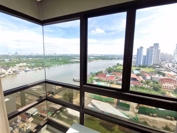 รูปภาพ 3 bed Condo in Lumpini Place Narathiwas-Chaopraya Chong Nonsi Sub District C013252