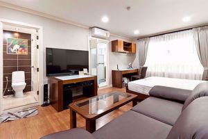 Picture of Studio bed Condo in Lumpini Suite Sukhumvit 41 Khlong Tan Nuea Sub District C013325