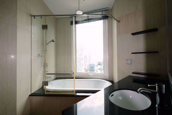 รูปภาพ 3 bed Condo in The Infinity Silom Sub District C013341