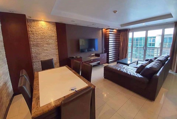 Picture of 2 bed Condo in Avenue 61 Khlong Tan Nuea Sub District C013397