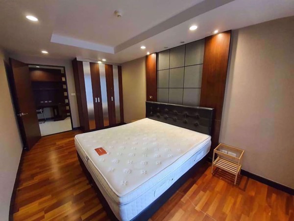 Picture of 2 bed Condo in Avenue 61 Khlong Tan Nuea Sub District C013397