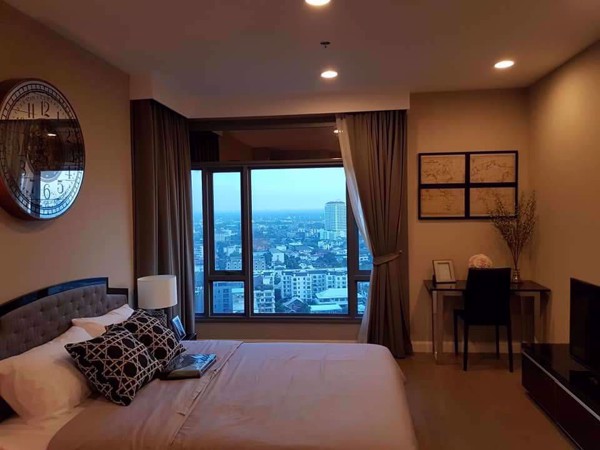 Picture of 1 bed Condo in The Crest Sukhumvit 34 Khlongtan Sub District C013445