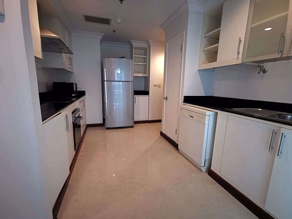 Picture of 3 bed Condo in Green Ville Exclusive Residence Khlongtoei Sub District C013463