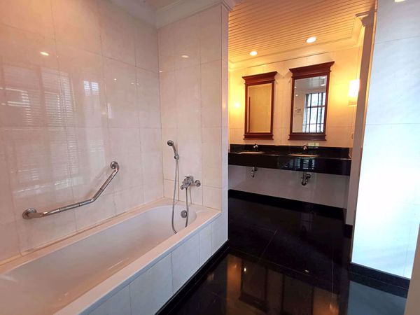 Picture of 3 bed Condo in Green Ville Exclusive Residence Khlongtoei Sub District C013463