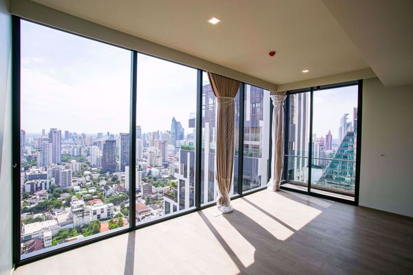 Picture of 3 bed Condo in Celes Asoke Khlong Toei Nuea Sub District C013529