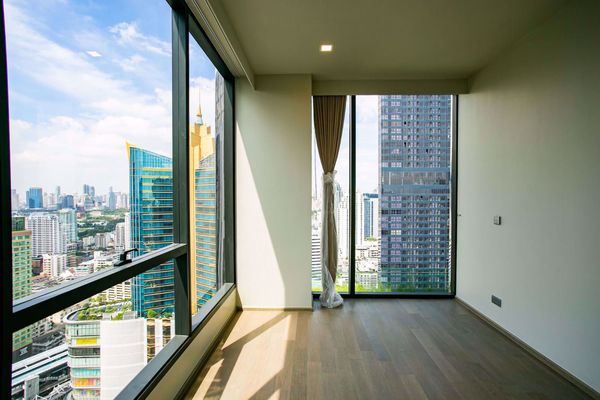 Picture of 3 bed Condo in Celes Asoke Khlong Toei Nuea Sub District C013529