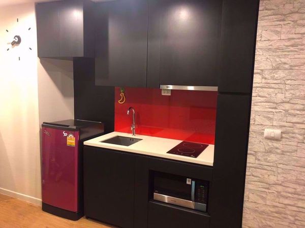 Picture of 1 bed Condo in Siamese Surawong Si Phraya Sub District C013587