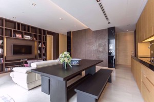 รูปภาพ 2 ห้องนอน Condo ในโครงการ Saladaeng Residences Silom Sub District C013628