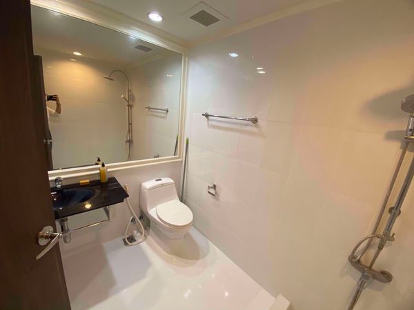 Picture of 2 bed Condo in Regent Royal Place 2 Lumphini Sub District C013700