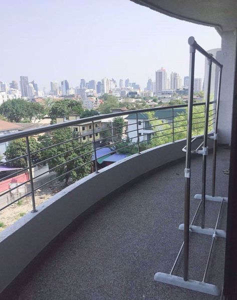 Picture of 2 bed Condo in Supalai Place Condominium Khlong Tan Nuea Sub District C013728