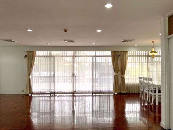 Picture of 4 bed Condo in TPJ Condominium Khlong Tan Nuea Sub District C013742