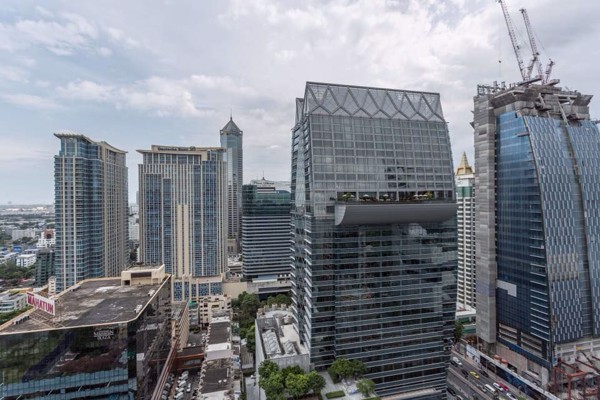 รูปภาพ 2 ห้องนอน Condo ในโครงการ Noble Ploenchit Lumphini Sub District C07670