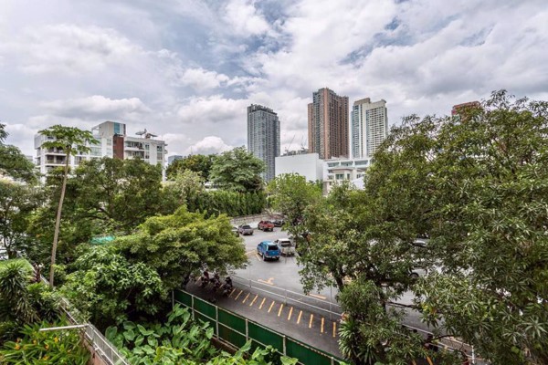 รูปภาพ 2 ห้องนอน Condo ในโครงการ Baan Siri Sukhumvit 13 Khlongtoeinuea Sub District C013907