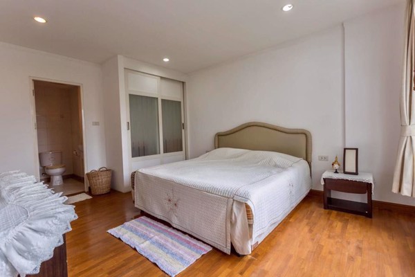 รูปภาพ 2 ห้องนอน Condo ในโครงการ Baan Siri Sukhumvit 13 Khlongtoeinuea Sub District C013907