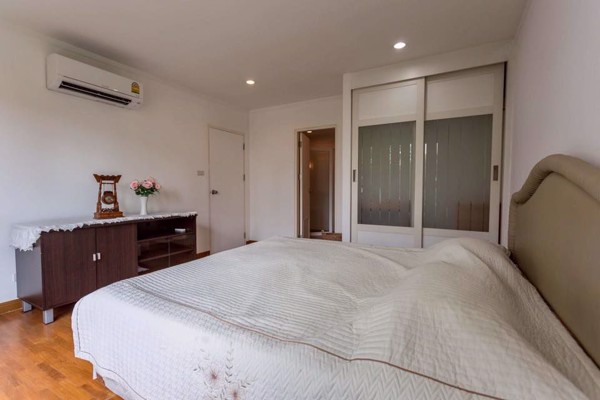 รูปภาพ 2 ห้องนอน Condo ในโครงการ Baan Siri Sukhumvit 13 Khlongtoeinuea Sub District C013907