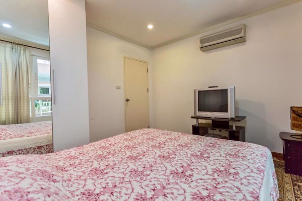 รูปภาพ 2 ห้องนอน Condo ในโครงการ Baan Siri Sukhumvit 13 Khlongtoeinuea Sub District C013907