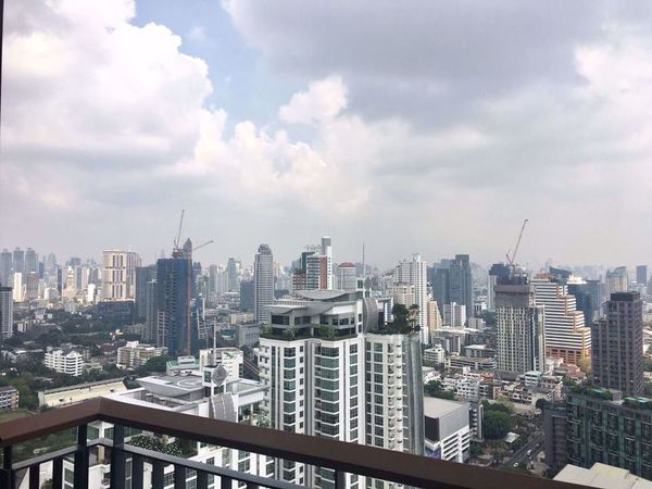 รูปภาพ 2 ห้องนอน Condo ในโครงการ Rhythm Sukhumvit 42 Phra Khanong Sub District C013914