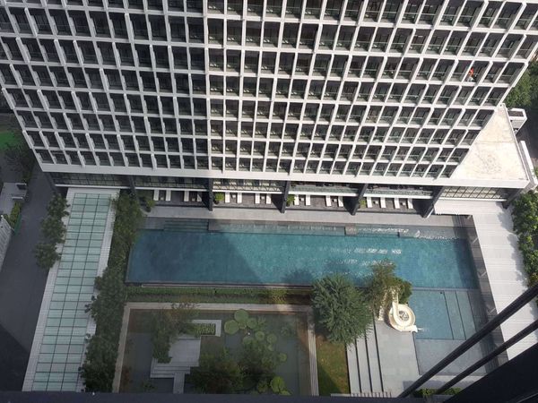 Picture of 1 bed Condo in Noble Ploenchit Lumphini Sub District C013918