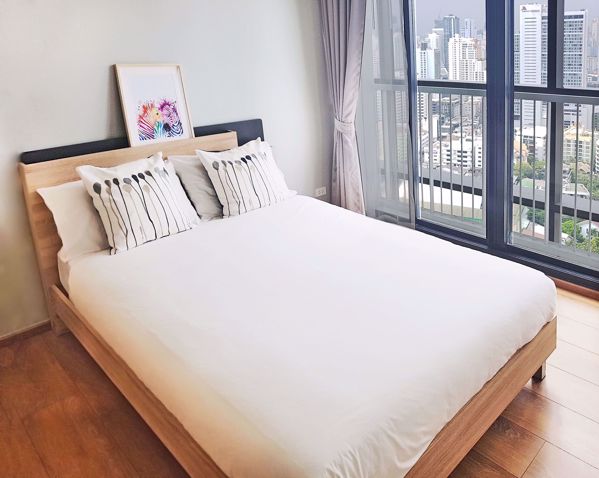 Picture of 2 bed Condo in Park Origin Phromphong Khlongtan Sub District C013942