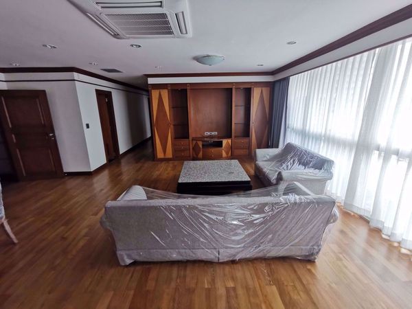 Picture of 3 bed Condo in Sawang Apartment Thungmahamek Sub District C013961