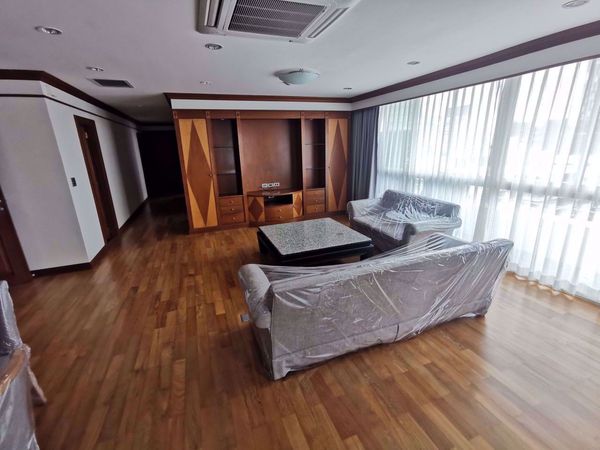 Picture of 3 bed Condo in Sawang Apartment Thungmahamek Sub District C013961