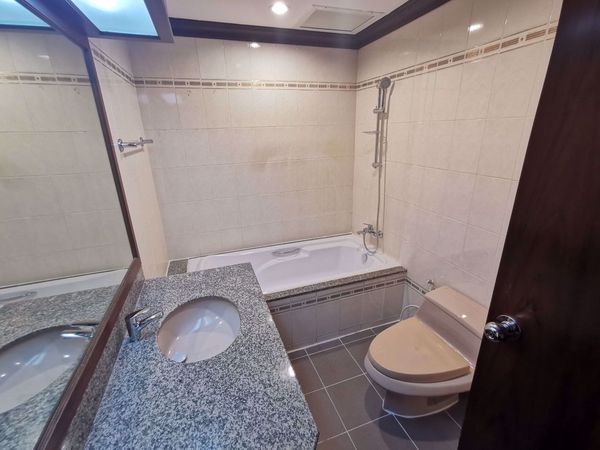 Picture of 3 bed Condo in Sawang Apartment Thungmahamek Sub District C013961