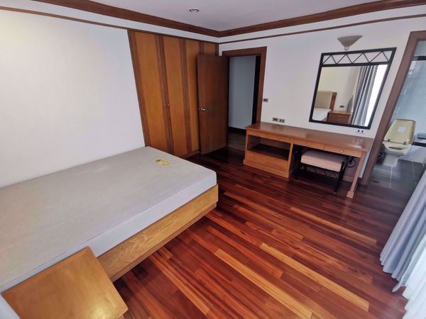 Picture of 3 bed Condo in Sawang Apartment Thungmahamek Sub District C013961