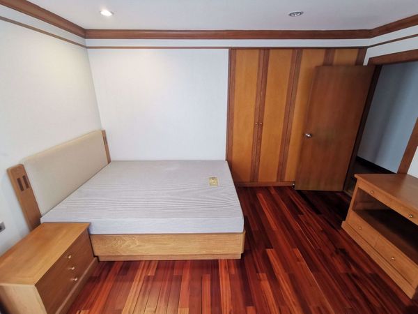 Picture of 3 bed Condo in Sawang Apartment Thungmahamek Sub District C013961