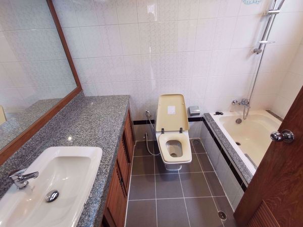 Picture of 3 bed Condo in Sawang Apartment Thungmahamek Sub District C013961