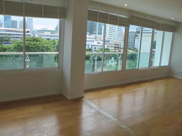 รูปภาพ 1 ห้องนอน Condo ในโครงการ Focus on Saladaeng Bang Rak District C014040