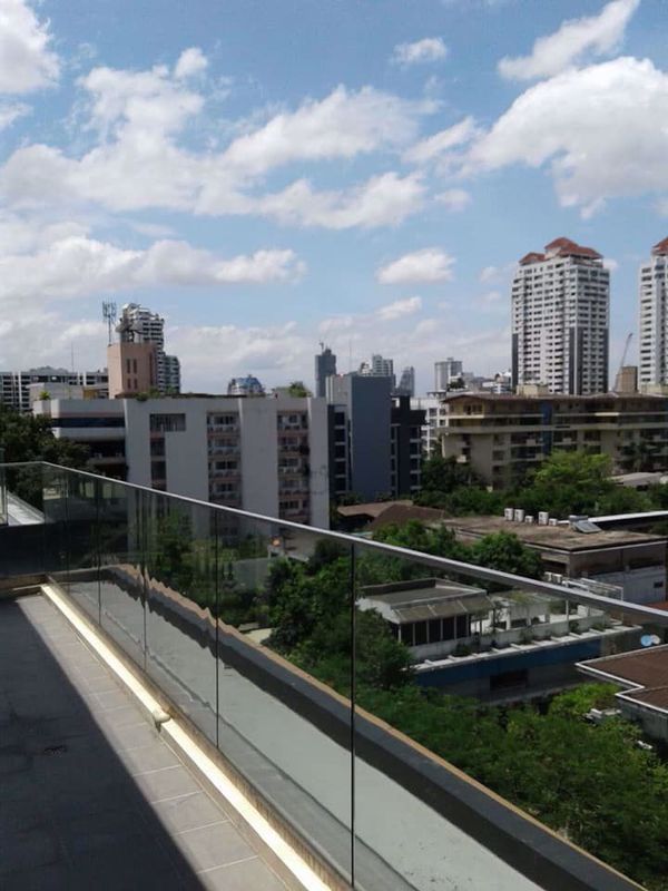 Picture of 2 bed Condo in LIV@49 Khlong Tan Nuea Sub District C014086