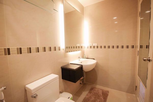 Picture of 1 bed Condo in Sukhumvit Plus Phra Khanong Sub District C014140