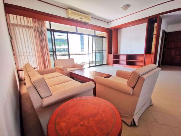 Picture of 3 bed Condo in Jamy Twin Mansion Khlong Toei Nuea Sub District C014269