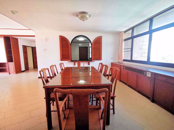 Picture of 3 bed Condo in Jamy Twin Mansion Khlong Toei Nuea Sub District C014269