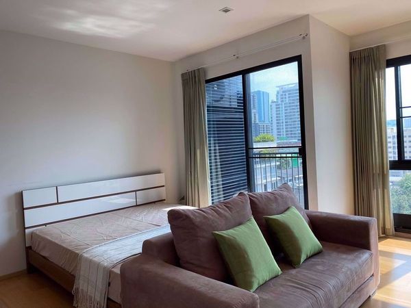 รูปภาพ Studio ห้องนอน Condo ในโครงการ Noble Reflex Samsennai Sub District C014271