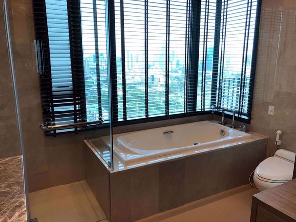 Picture of 3 bed Condo in The Parco Thungmahamek Sub District C014272