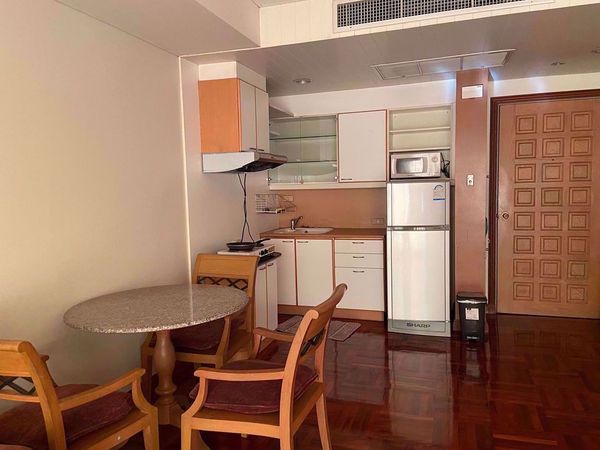 Picture of 1 bed Condo in Baan Somthavil Lumphini Sub District C014364