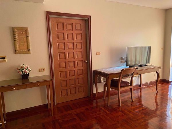 Picture of 1 bed Condo in Baan Somthavil Lumphini Sub District C014364