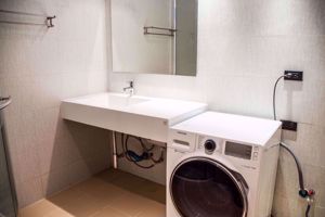 Picture of 1 bed Condo in Diamond Tower Silom Sub District C014398