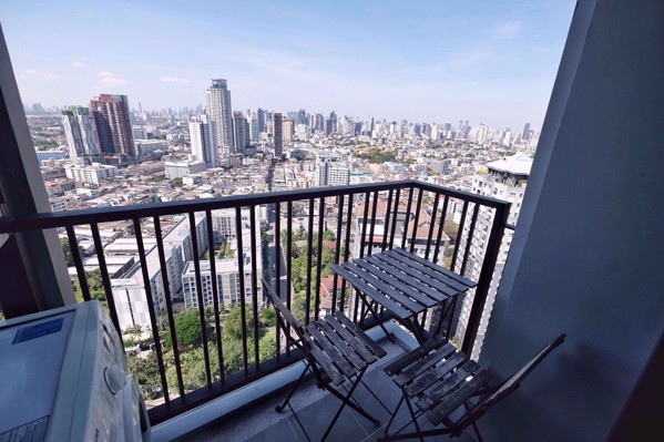 Picture of 1 bed Condo in The Base Park West Sukhumvit 77 Phrakhanongnuea Sub District C08281