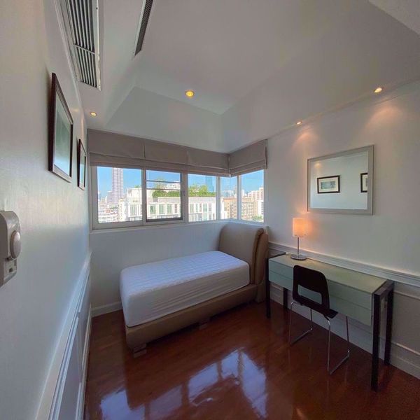 Picture of 2 bed Condo in Baan Siri Sathorn Yenakard Yan Nawa Sub District C014468