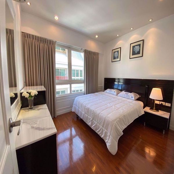 Picture of 2 bed Condo in Baan Siri Sathorn Yenakard Yan Nawa Sub District C014468