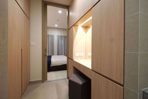 Picture of 1 bed Condo in Noble Ploenchit Lumphini Sub District C014480