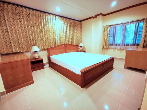 รูปภาพ 2 ห้องนอน Condo ในโครงการ El Patio Khlong Toei Nuea Sub District C014489