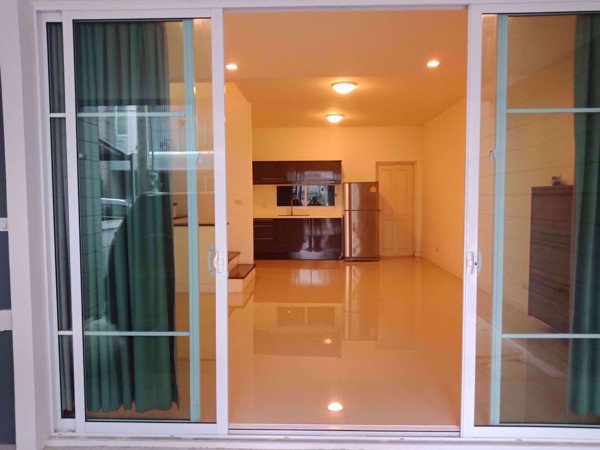 Picture of 3 bed House in Town Avenue Srinakarin  Suanluang Sub District H014493