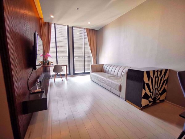 Picture of 1 bed Condo in Noble Ploenchit Lumphini Sub District C014479